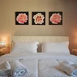 Fit Five Apartment